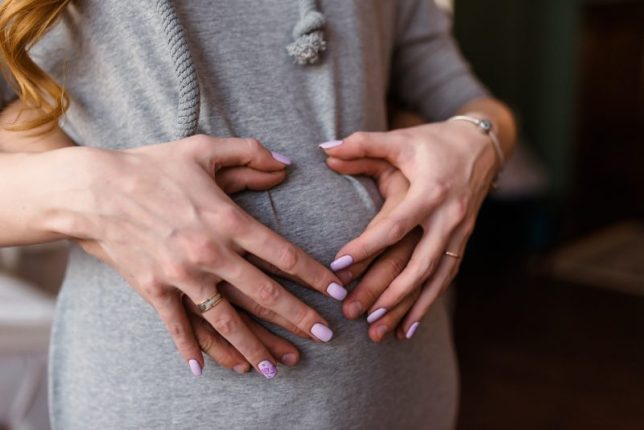 Czy można korzystać z manicure hybrydowego w czasie ciąży