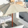 Rodzaje parasoli tarasowych oraz ich montaż i pielęgnacja
